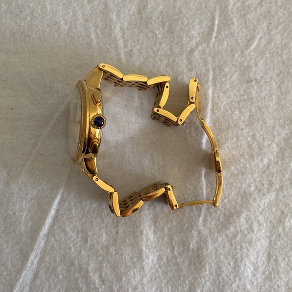 GV2 by Gevril Astor Chronograph Womens Diamond Swiss Quartz Gold Watch - Picture 10 of 15